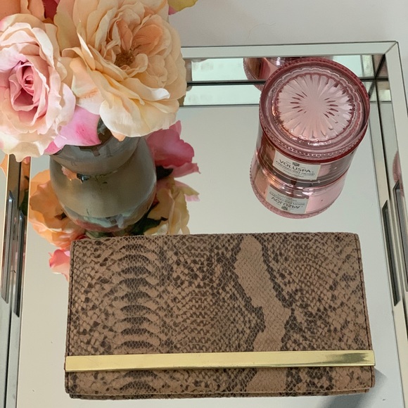 Snakeskin Clutch Gold - Picture 3 of 3